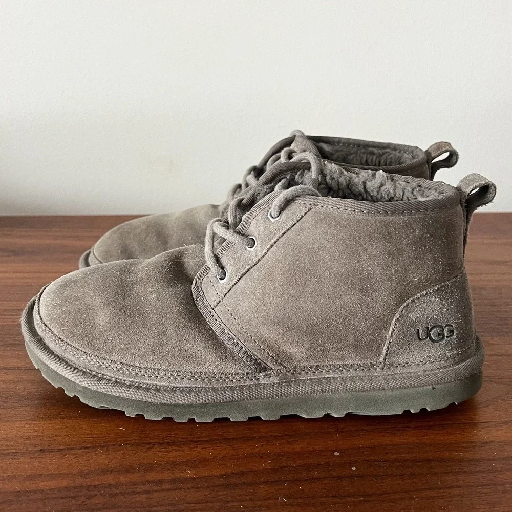 UGG Men's Neumel Boot Brown Lace Up Suede Shearling Lined Chukka Size 8